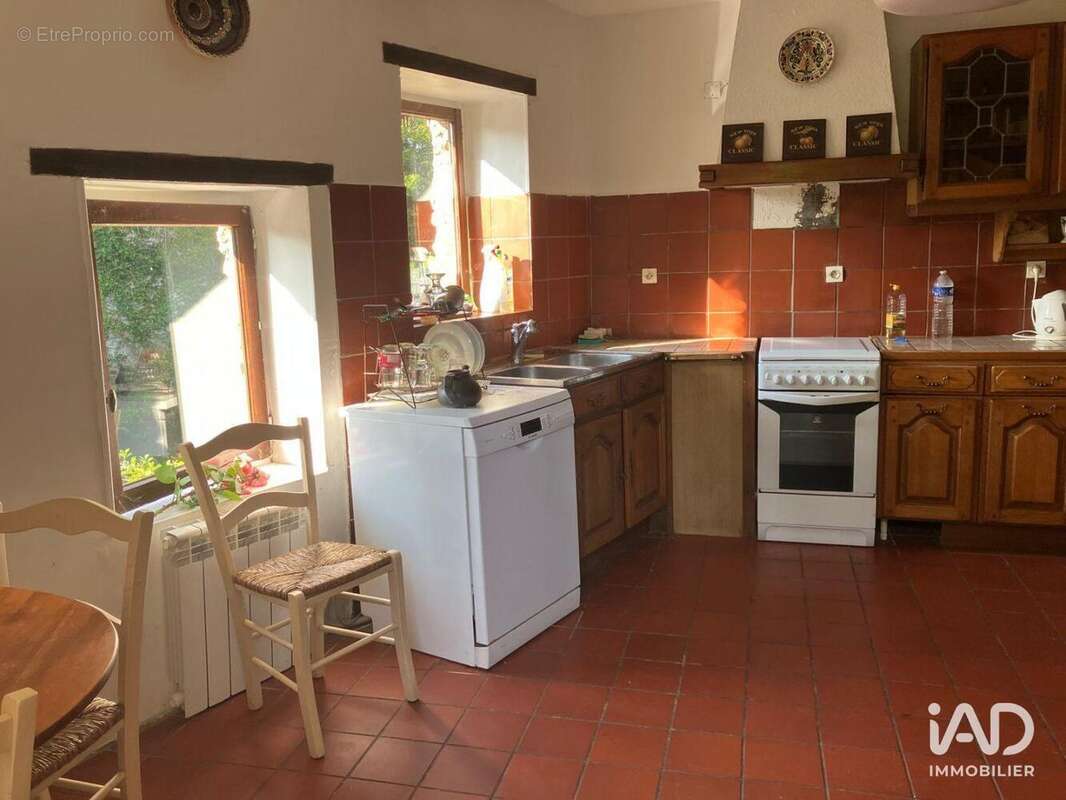 Photo 2 - Maison à SAINT-CYR-SUR-MORIN