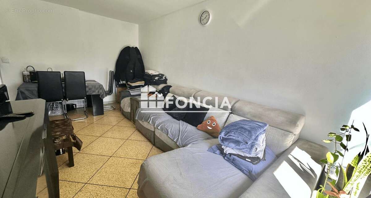 Appartement à MARSEILLE-9E