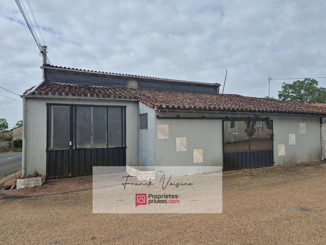 A VENDRE à Rochetrejoux, atelier de 173 m2 env - photo 5