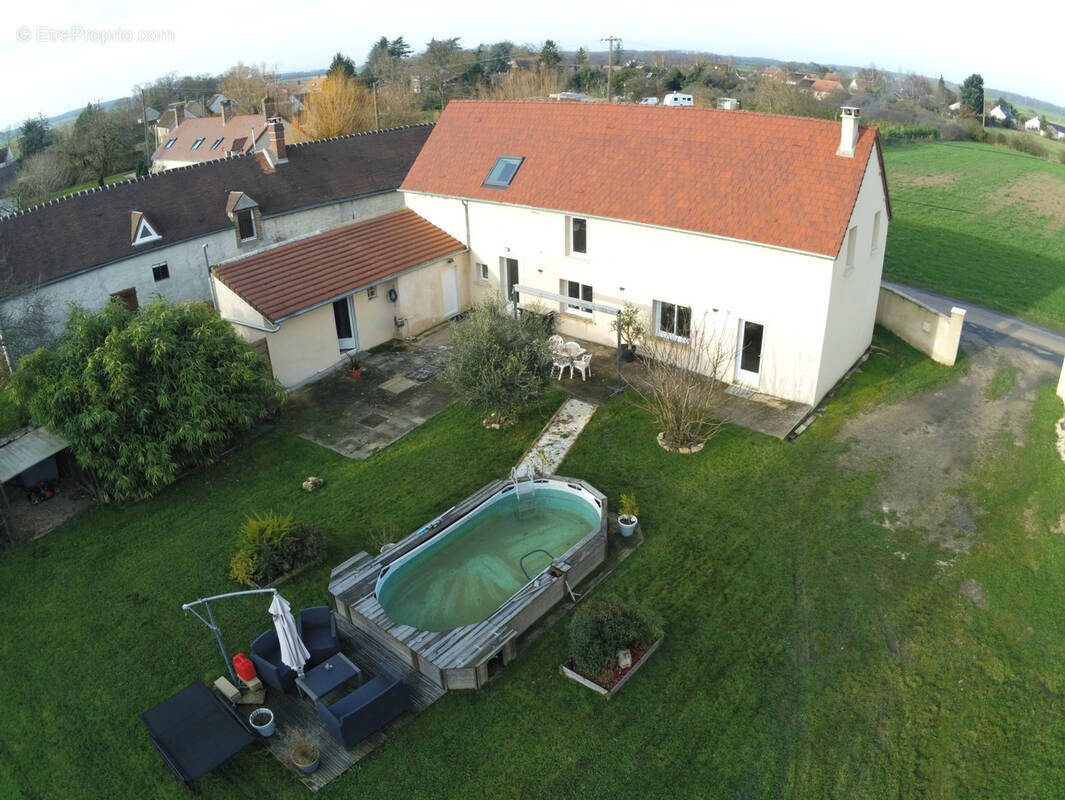 Maison à PERS-EN-GATINAIS