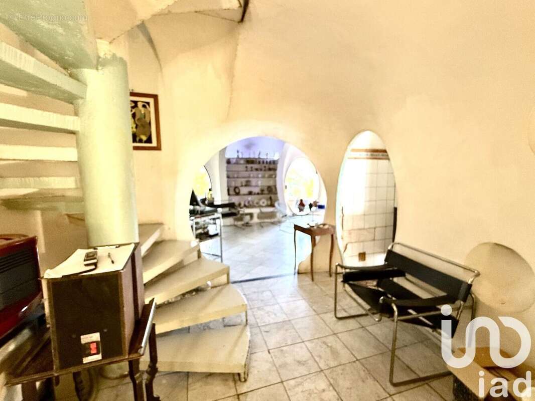 Photo 6 - Maison à LA GARDE-ADHEMAR