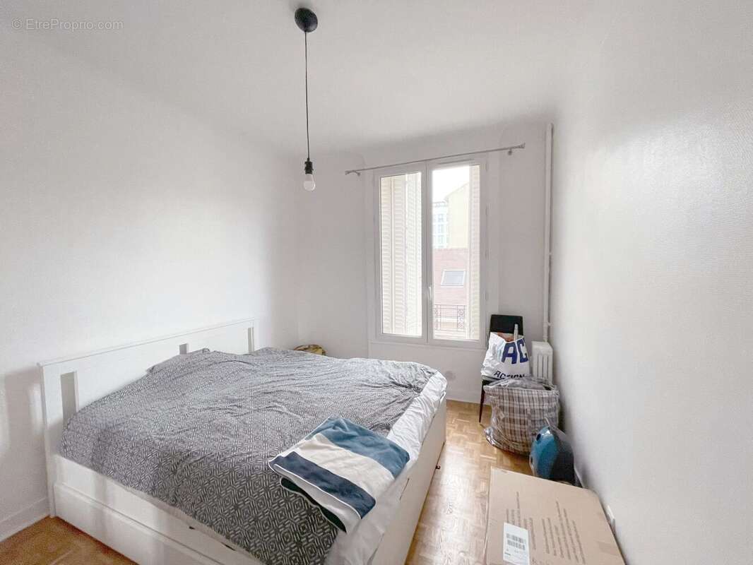 Appartement à COURBEVOIE
