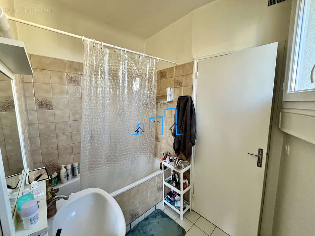 Appartement à PARIS-19E