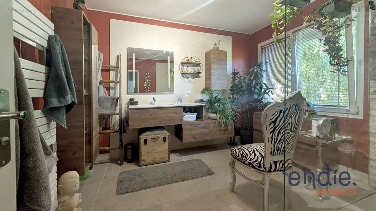 Montastruc - maison de 121 m² + 62 m² d'atelier - patrice vaissiere - endie immobilier - photo 10
