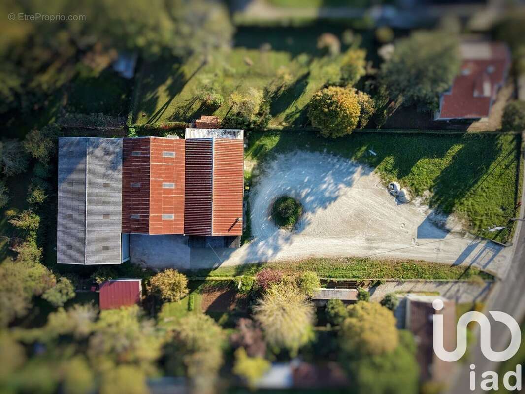 Photo 2 - Appartement à CHASSENEUIL-SUR-BONNIEURE