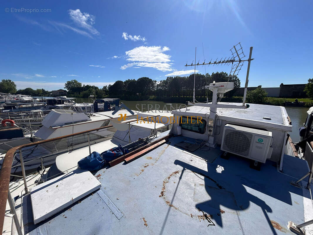 Autre à SAINT-GILLES