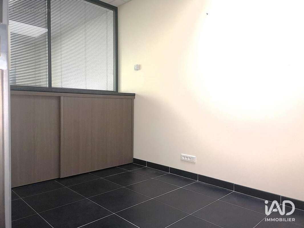 Photo 9 - Commerce à QUIMPER