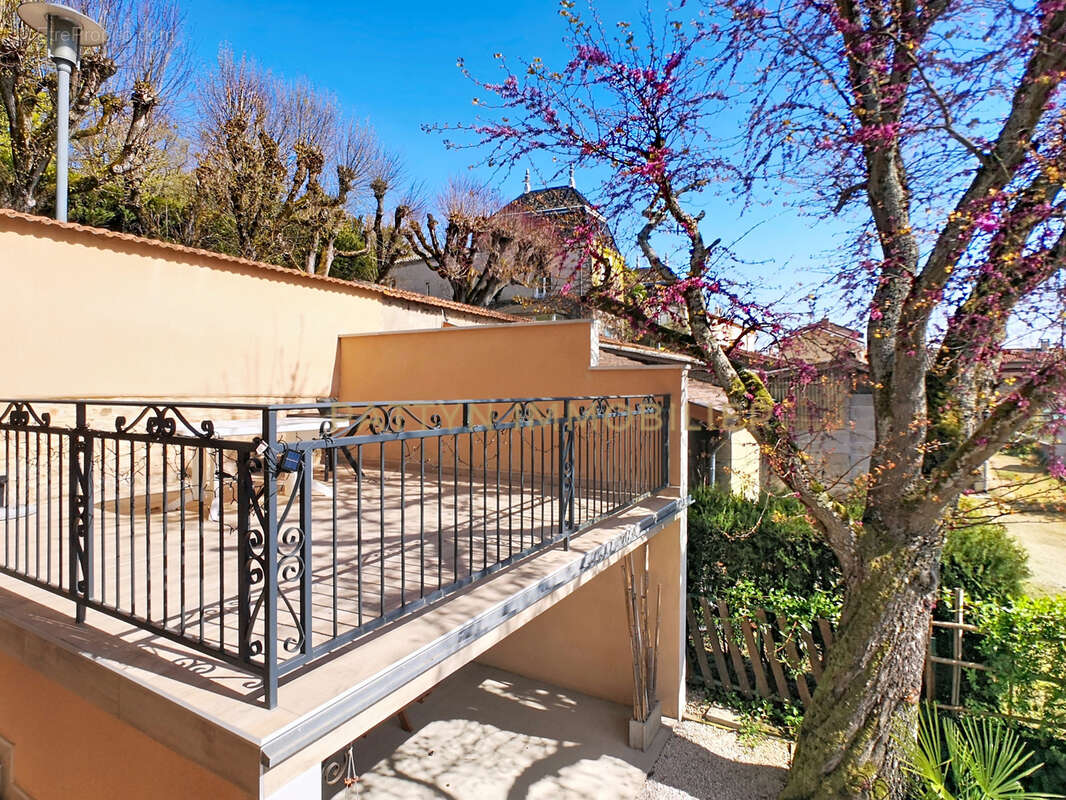 Maison à MONTMERLE-SUR-SAONE