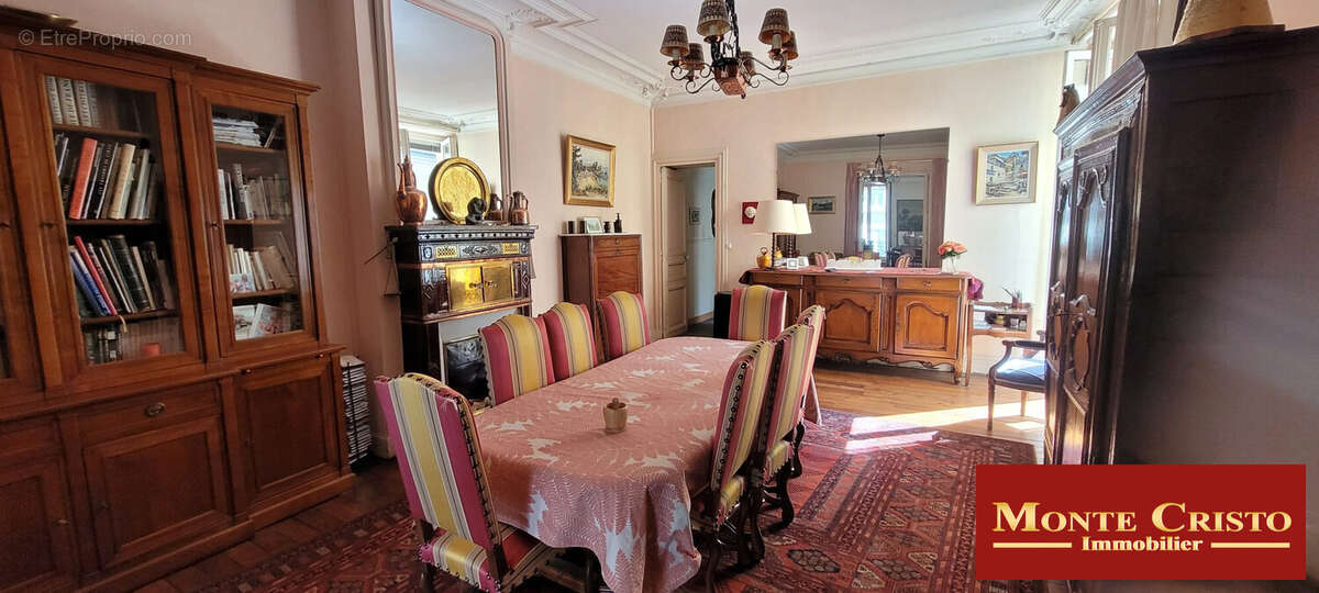 Appartement à VERSAILLES