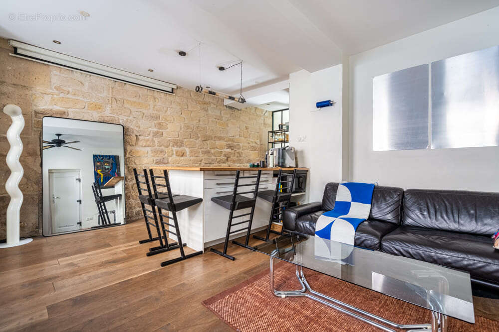 Appartement à PARIS-11E