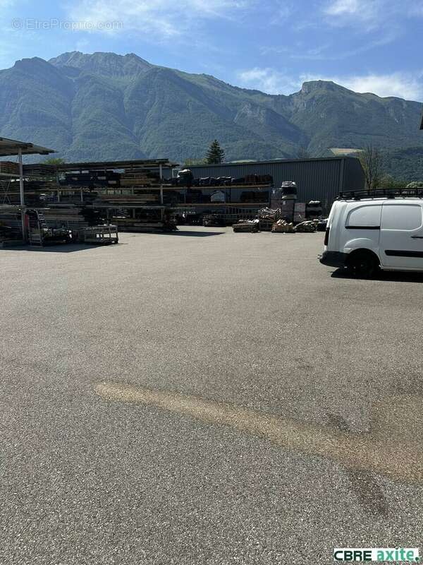 Autre à SAINTE-HELENE-SUR-ISERE