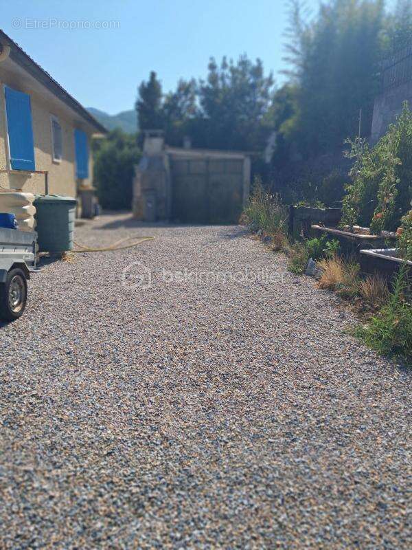 Jolie Villa sur Terrain de 2065 m² avec Vue Imprenable - photo 18