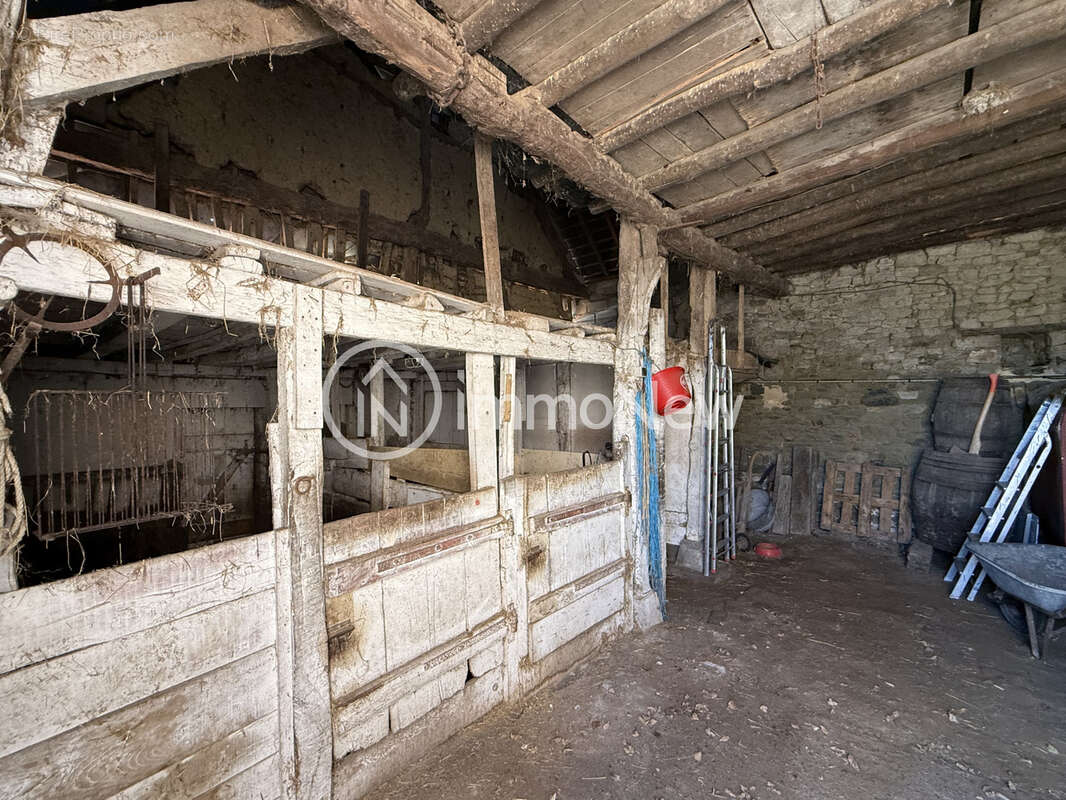 Maison à LE VAL-SAINT-PERE