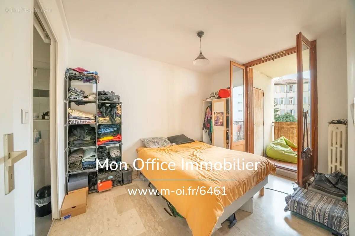 Appartement à MARSEILLE-5E