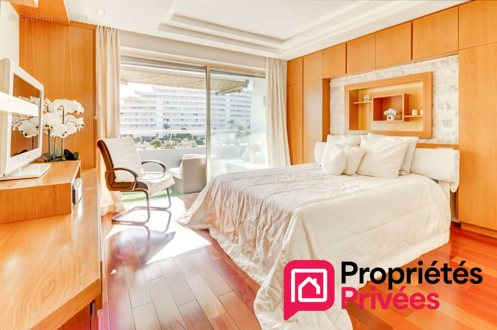 Appartement à VILLENEUVE-LOUBET