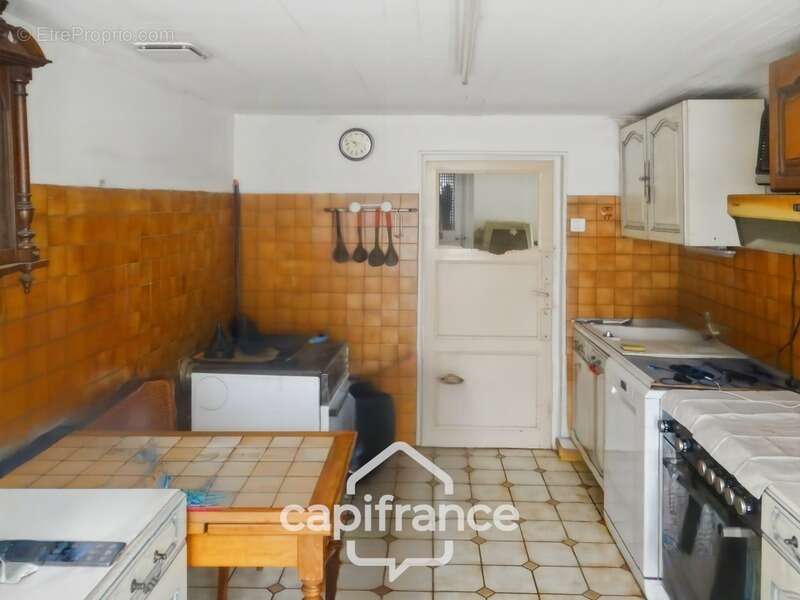 Maison à vendre  ECHASSIERES (03) Maison plus dépendances sur terrain de 2288 m2 - photo 7