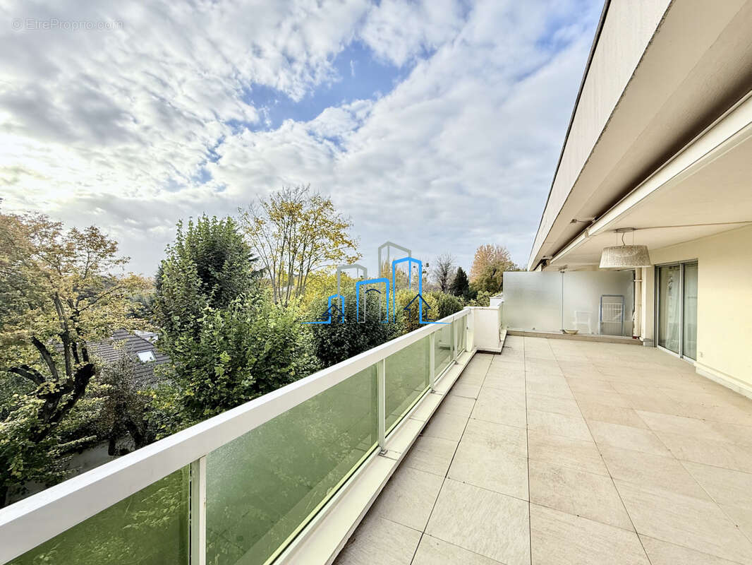 Appartement à LE RAINCY