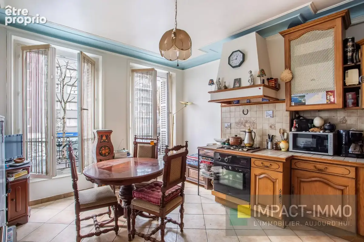 Appartement à PARIS-17E