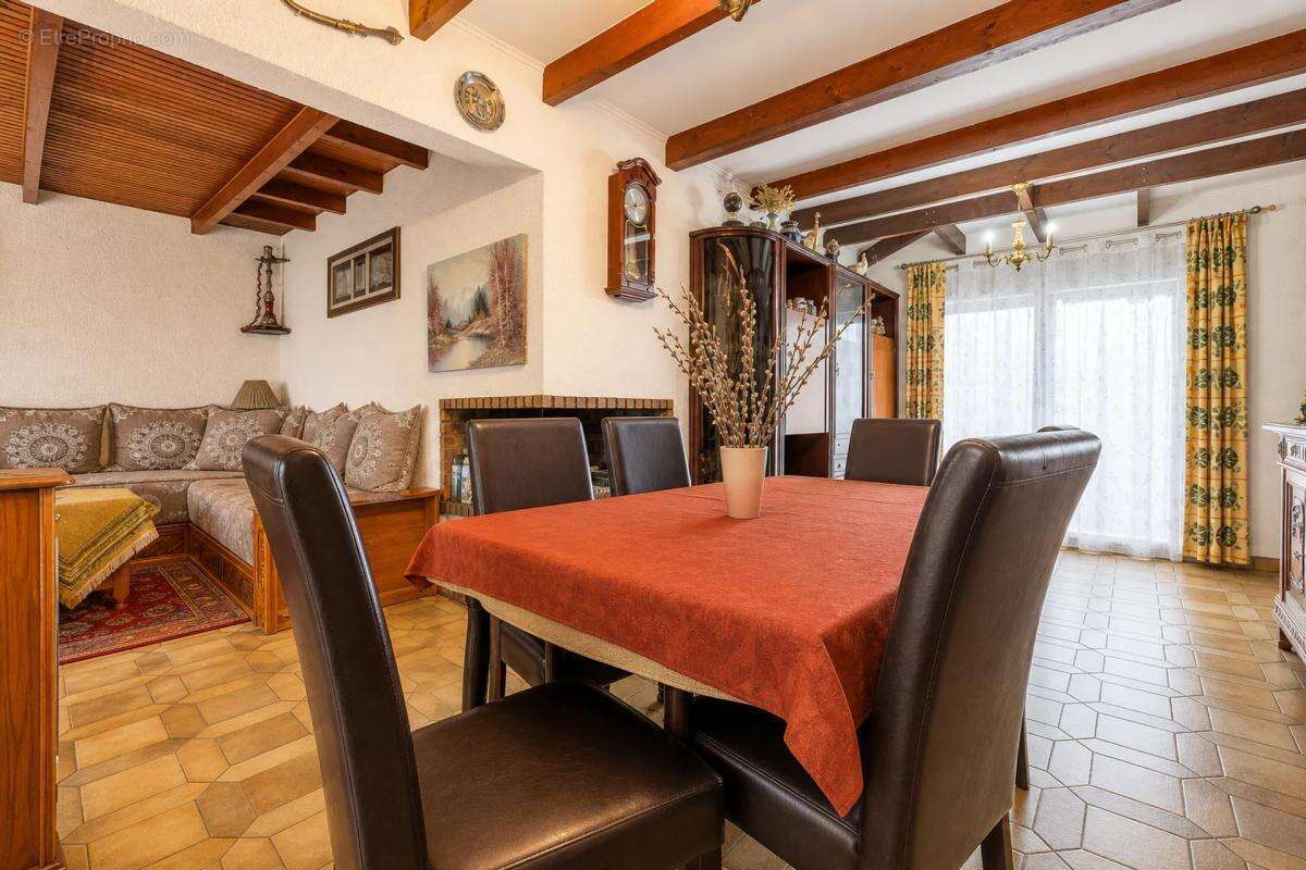 Spacieuse maison 7 pièces à Savigny-le-Temple - photo 3