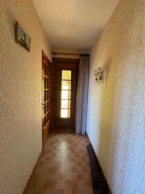 Maison à SERRES