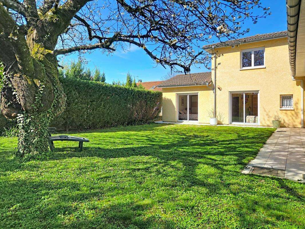 Maison à MEYZIEU