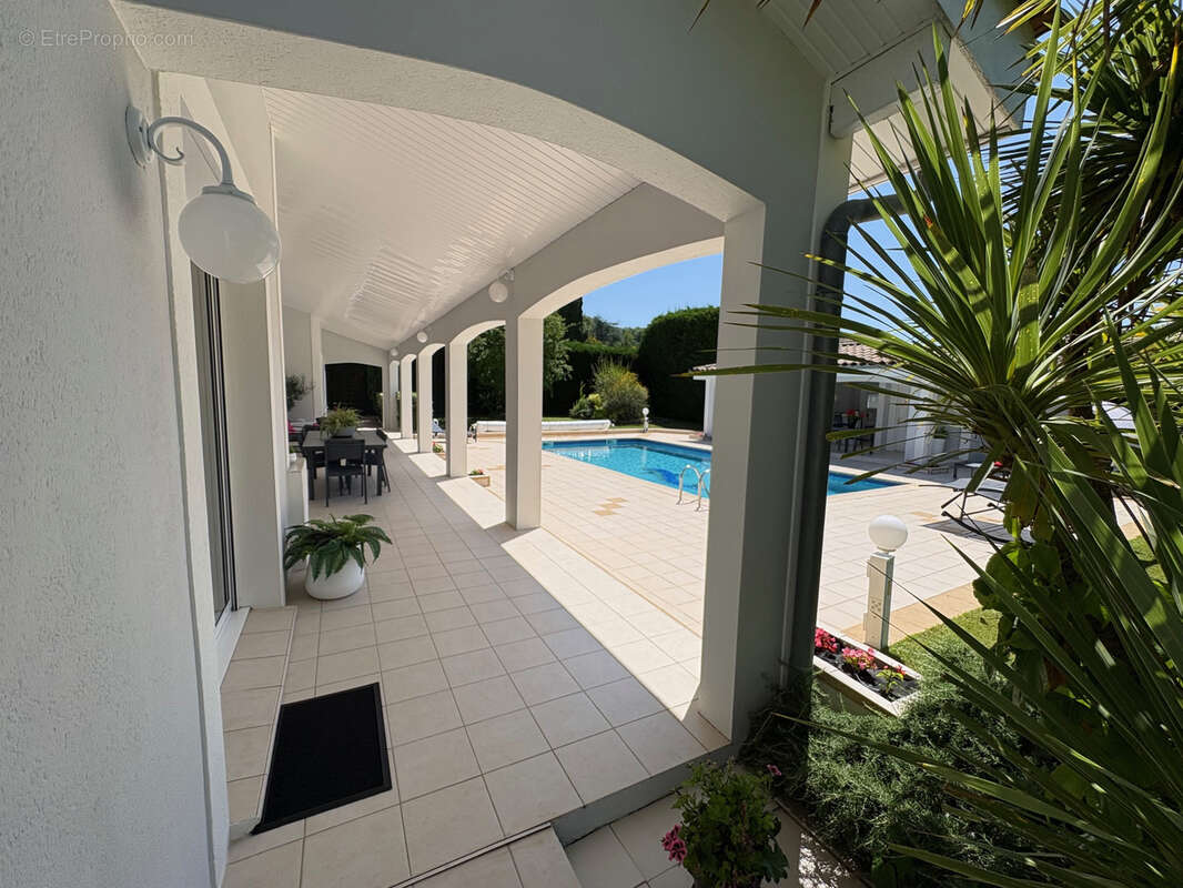 Maison à PECHBONNIEU