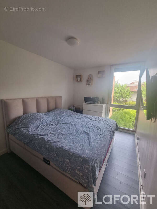 Appartement T4 79 m² ? 3 chambres, balcon, cave et parking ? résidence entretenue à Livry-Gargan - photo 5