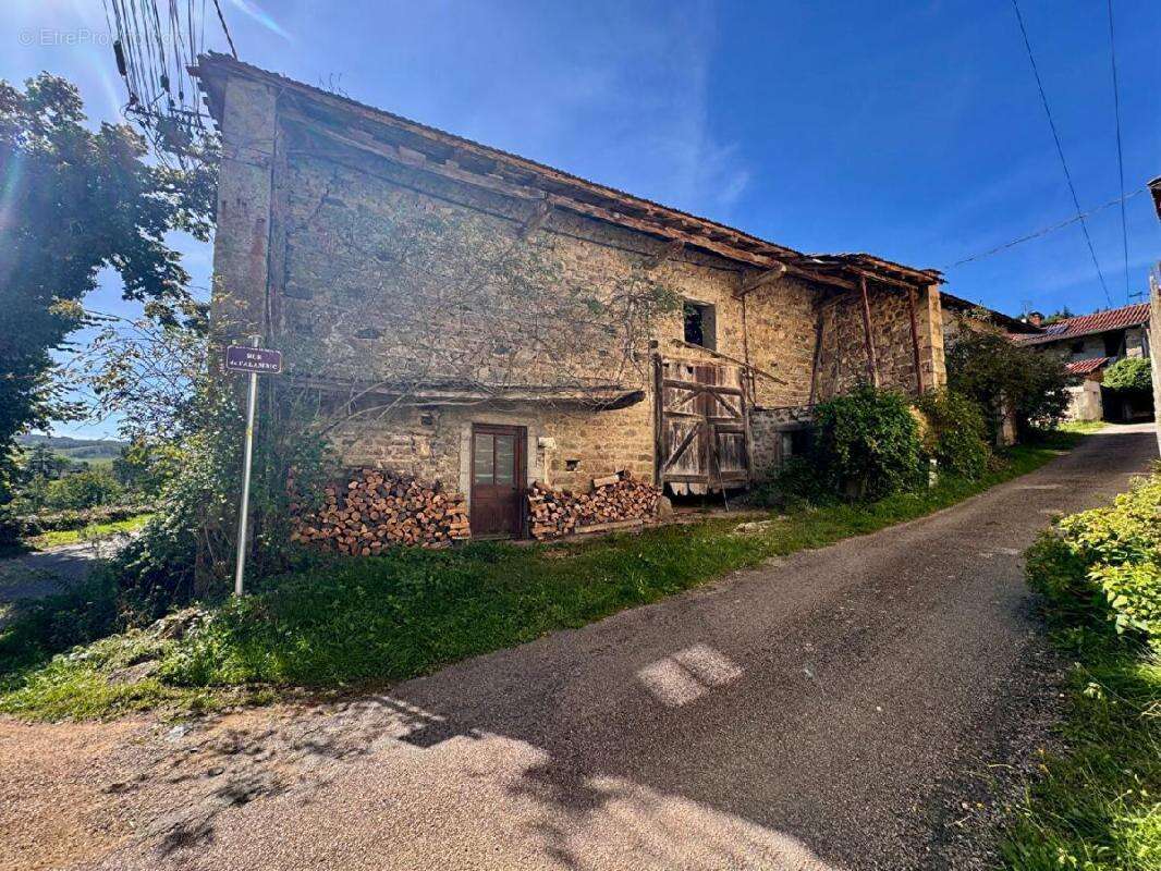 Maison à SAINT-PIERRE-LE-VIEUX