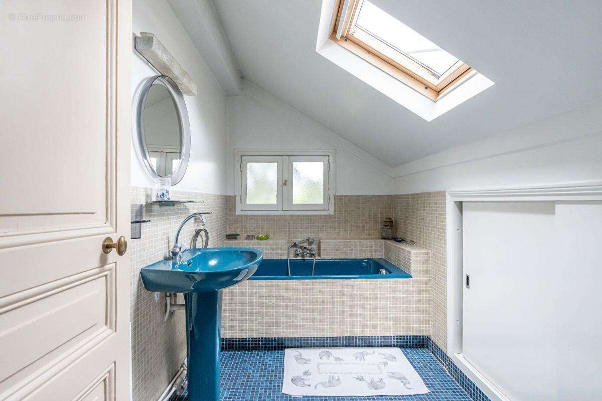 Maison à SAINT-MAUR-DES-FOSSES