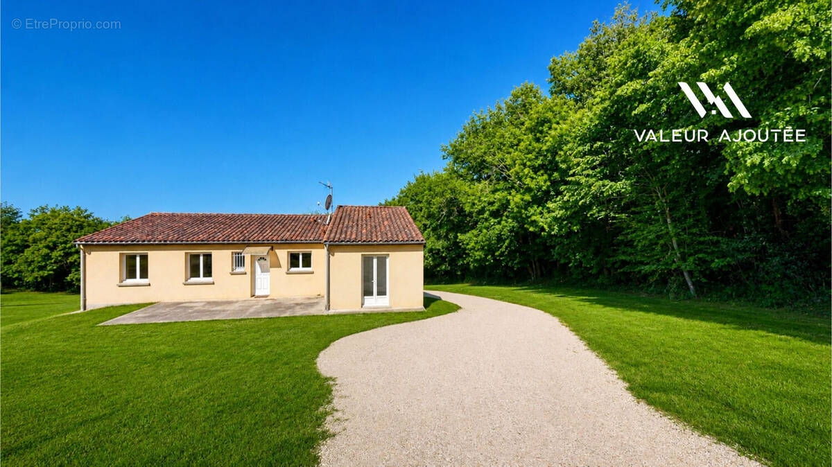 Maison à SALIGNAC-EYVIGUES