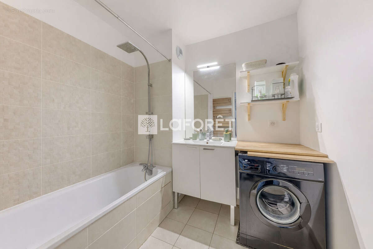 Appartement à CHEVRY-COSSIGNY