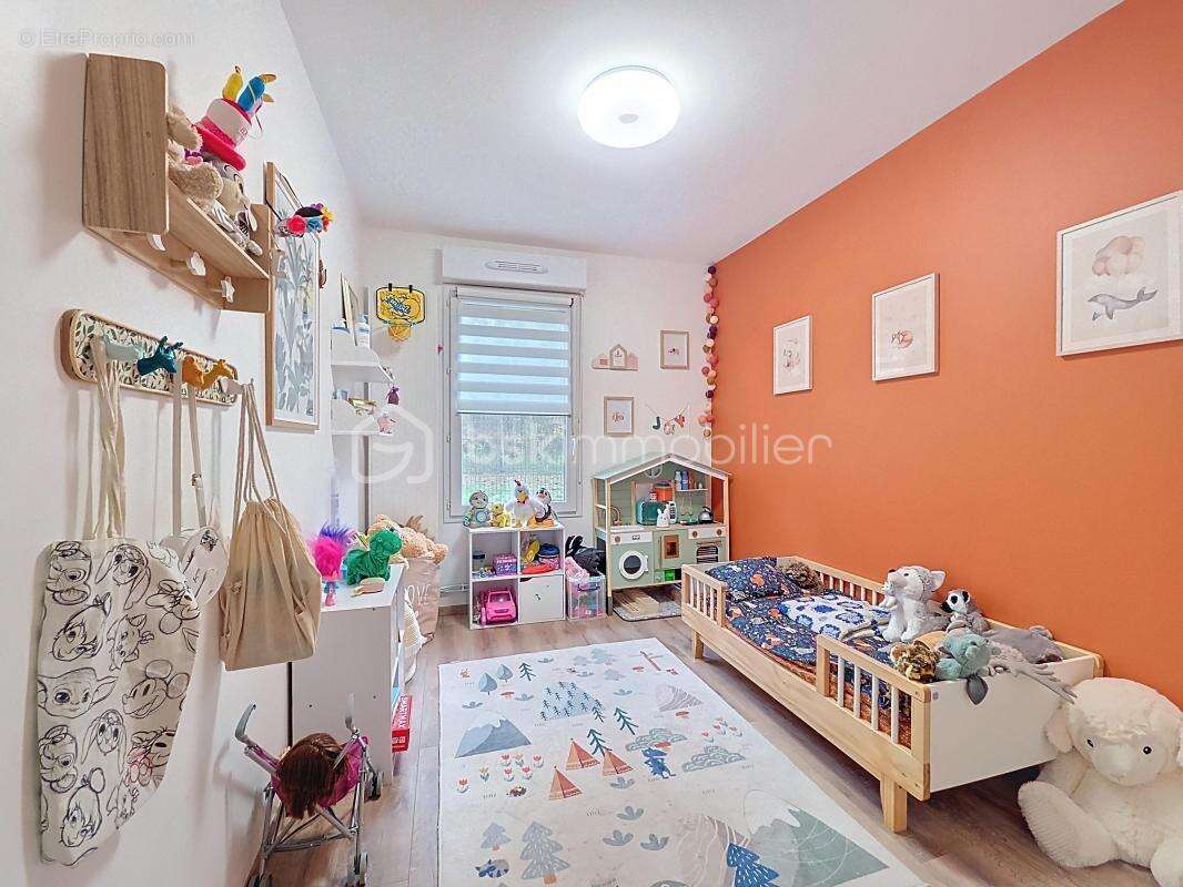 Appartement à EMERAINVILLE