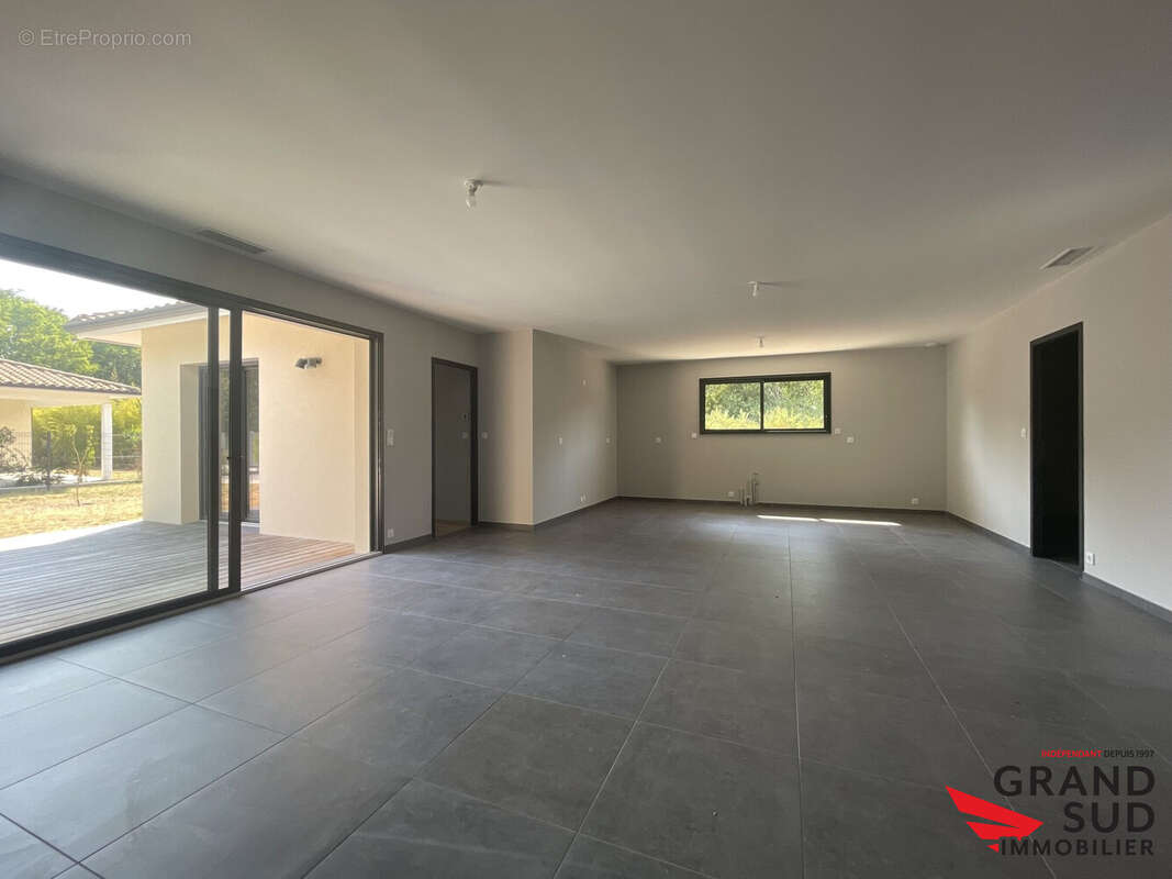 Maison 123 m² à Saint-Aubin-De-Medoc  - photo 3