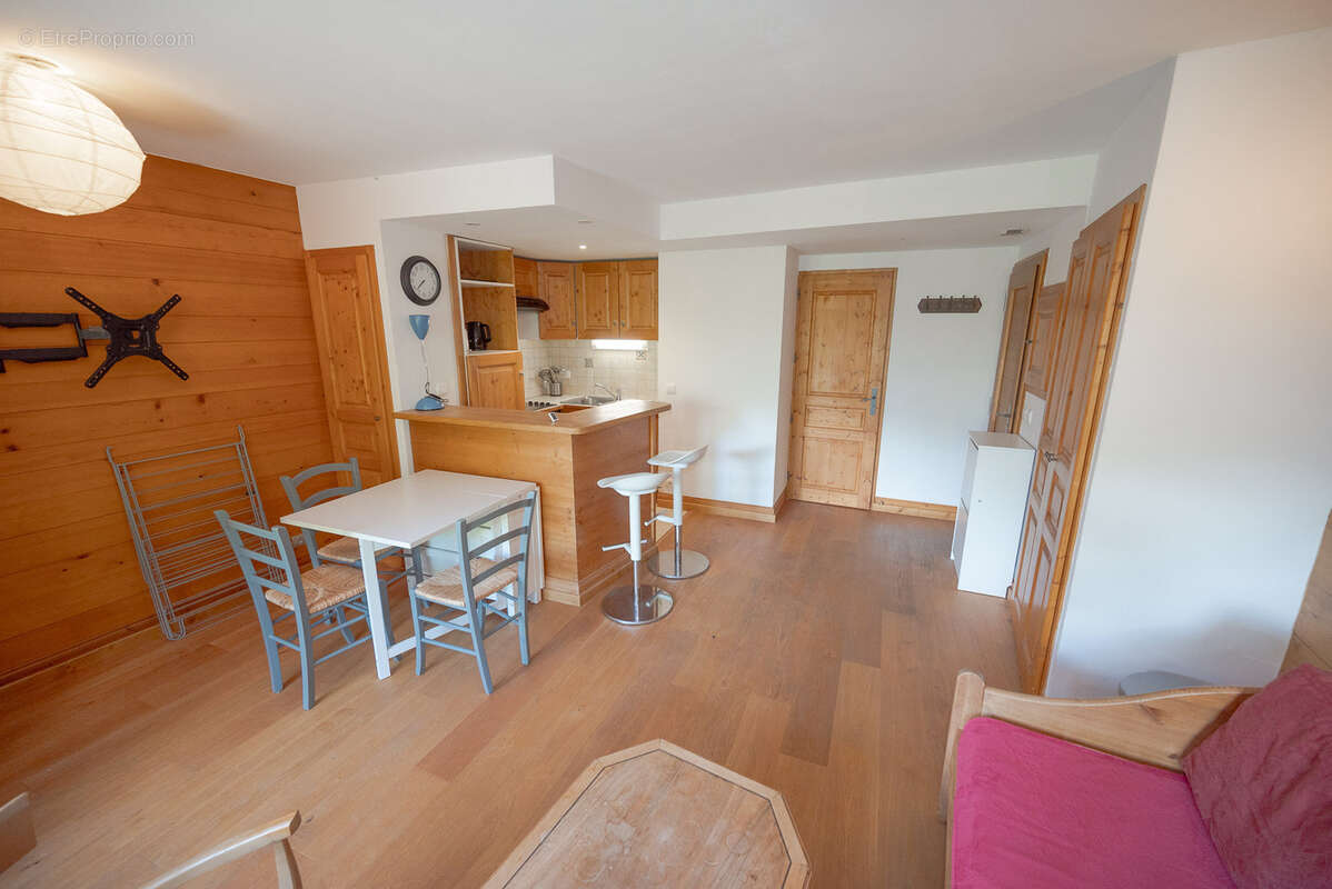 Appartement à LES ALLUES