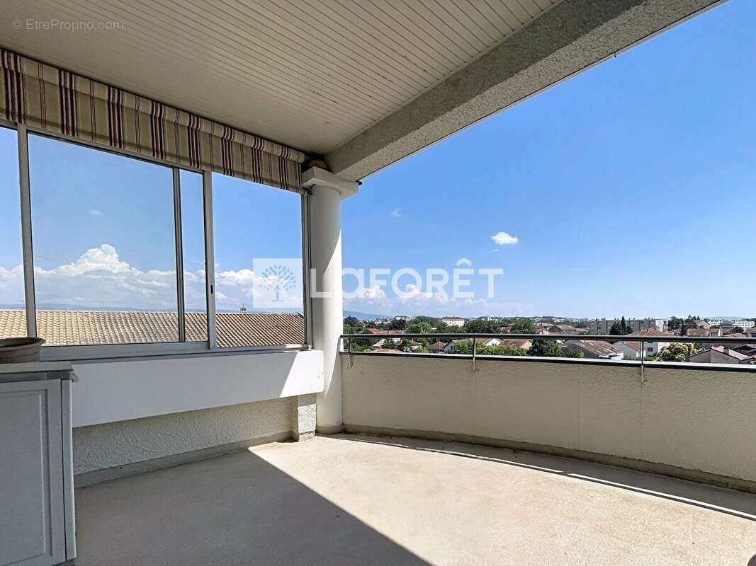 Appartement à GUILHERAND-GRANGES