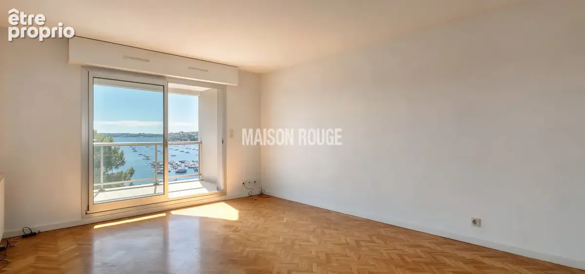 Appartement T2 avec vue mer, terrasse Sud-Est, parking et ascenseur proche plage et commerces - photo 2