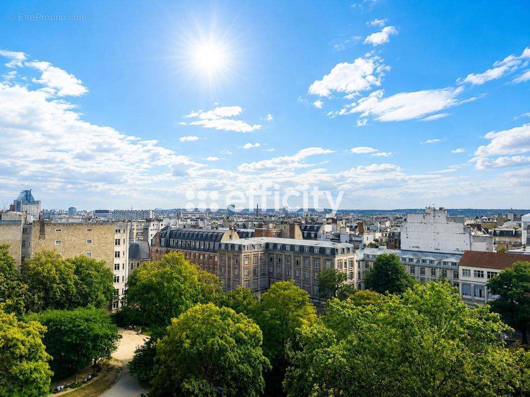 Appartement à PARIS-16E
