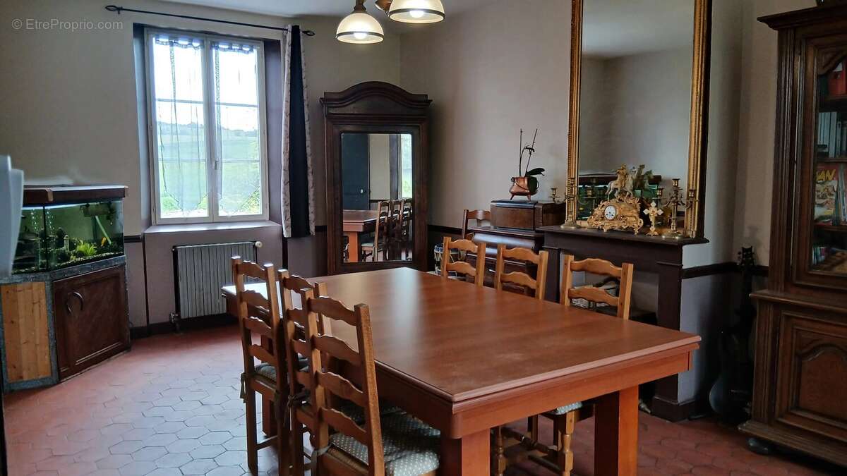 Maison à SAINT-GERMER-DE-FLY