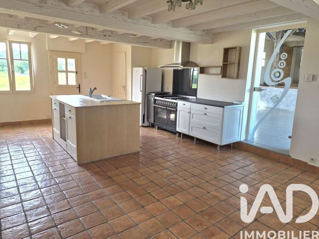 Maison 280 m² à Chavannes-Sur-Reyssouze  - photo 9