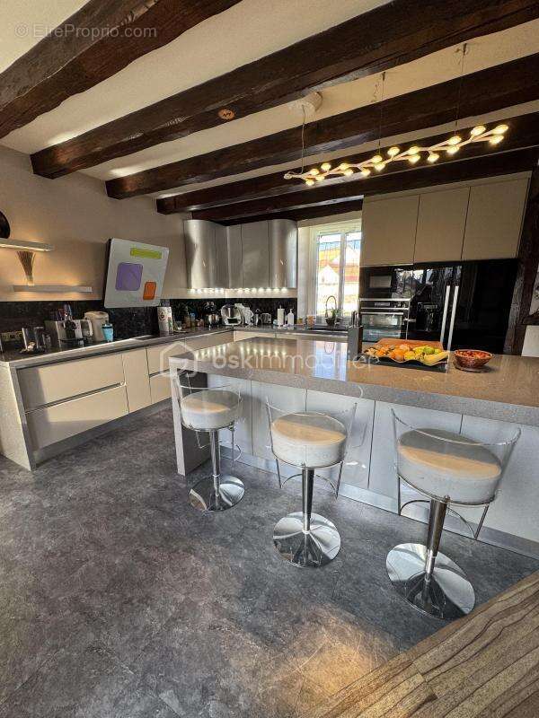 Maison à EVRY-GREGY-SUR-YERRE