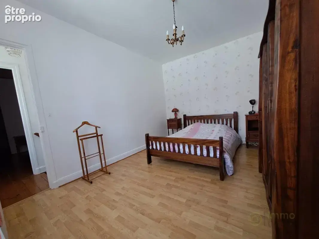 Maison 94 m² à Saint-Quentin  - photo 6