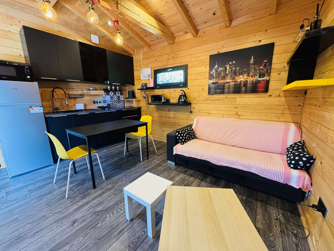 Maison à BORMES-LES-MIMOSAS