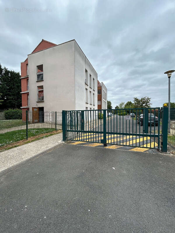 Appartement récent et sécurisé à  Somain - photo 9