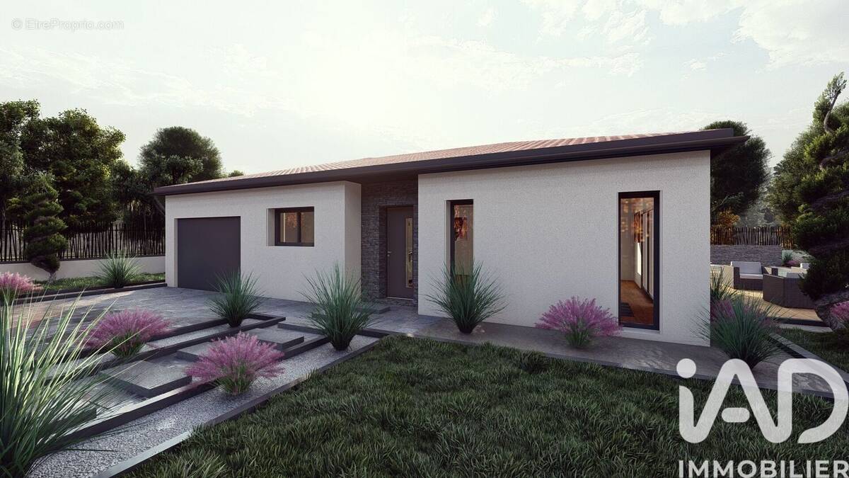 Photo 1 - Terrain à SUGERES