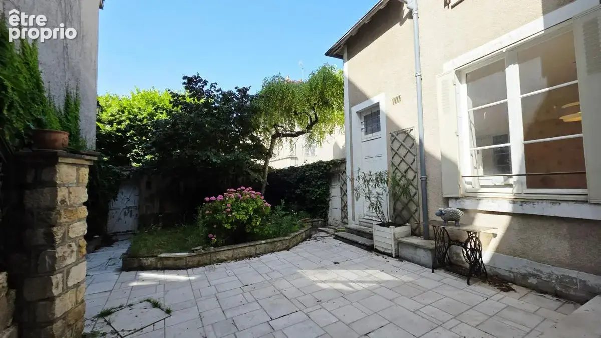 Bourges centre maison de 191m² 6 pieces garage jardin - photo 18