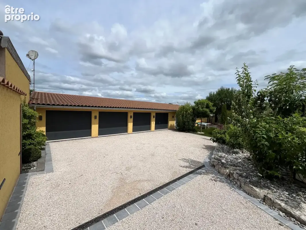 6733- MONTMERLE SUR SAONE Villa d'exception - photo 29