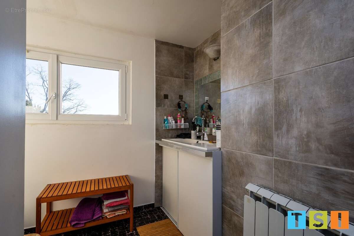 Maison à CASTELNAU-PICAMPEAU