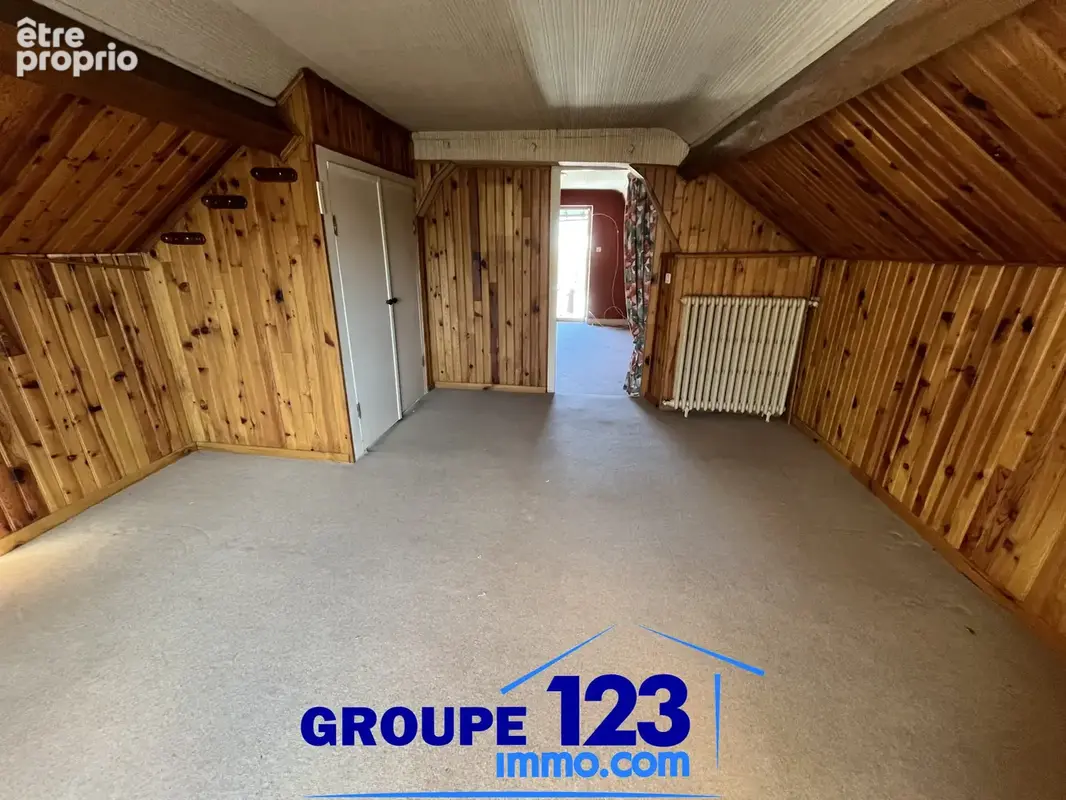 Auxerre - Maison de 81 m2 - T5 - photo 12