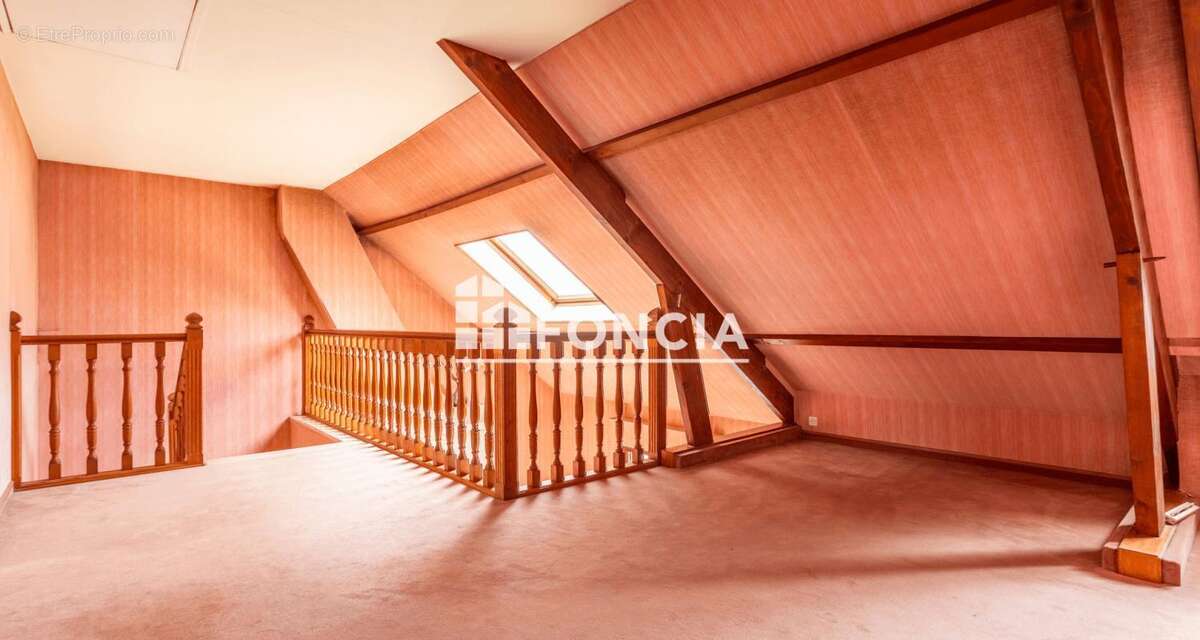 Maison à L'HAY-LES-ROSES