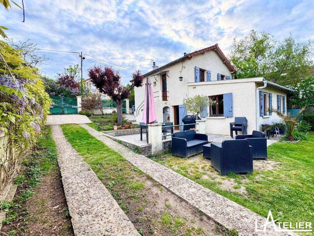 Maison à MAREIL-MARLY